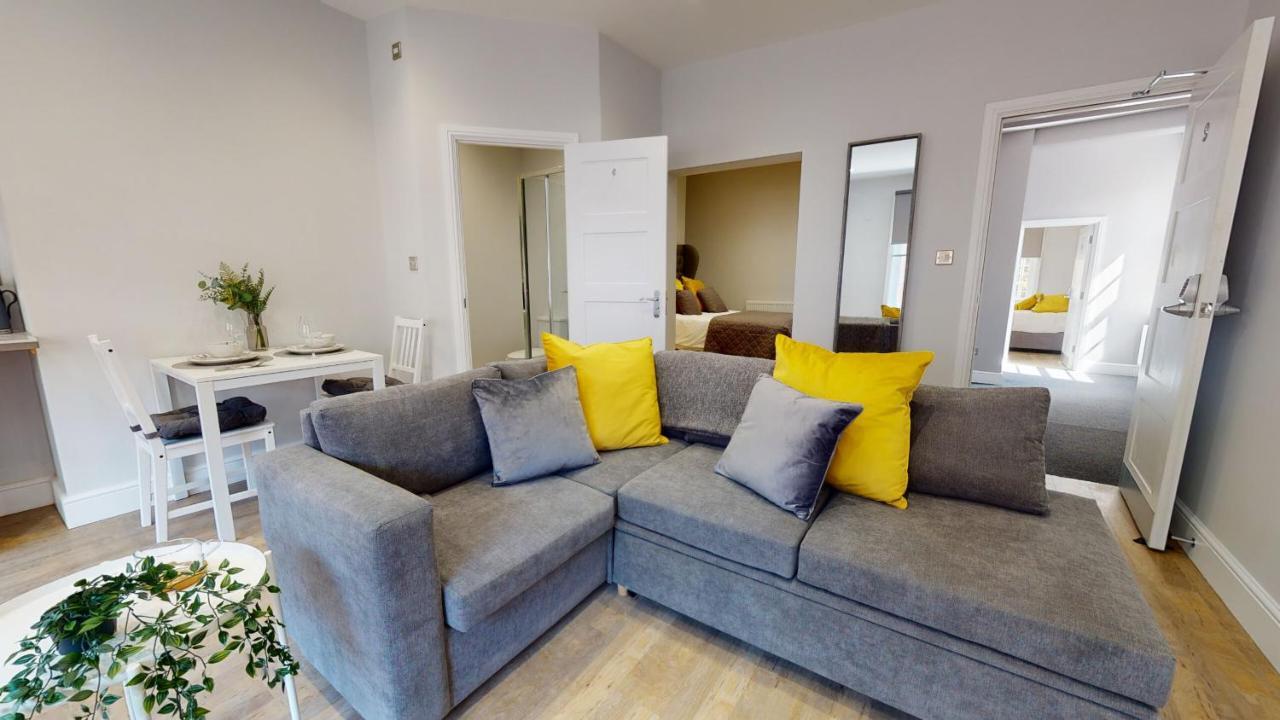 1 Castle Yard Apartment Coventry Bagian luar foto